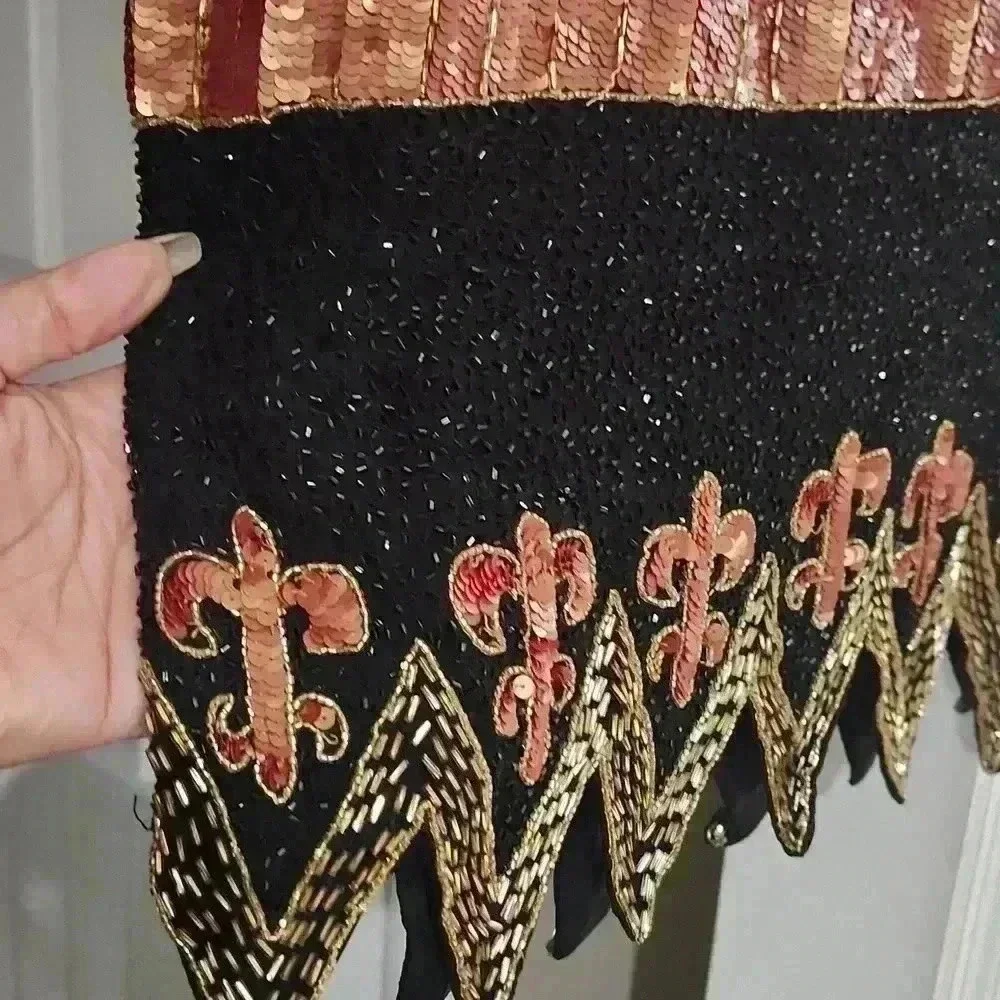 Vintage Fashion CreationFleur-de-lis Beaded Dress - Picture 6 of 9